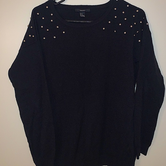 Forever 21 black pullover sweater - Picture 1 of 3